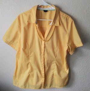 Short sleeved shirt